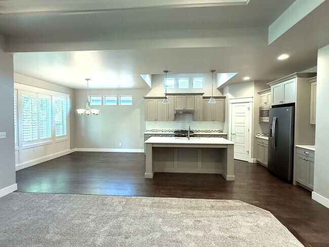 Foto del edificio - Spacious  Home in Paramount