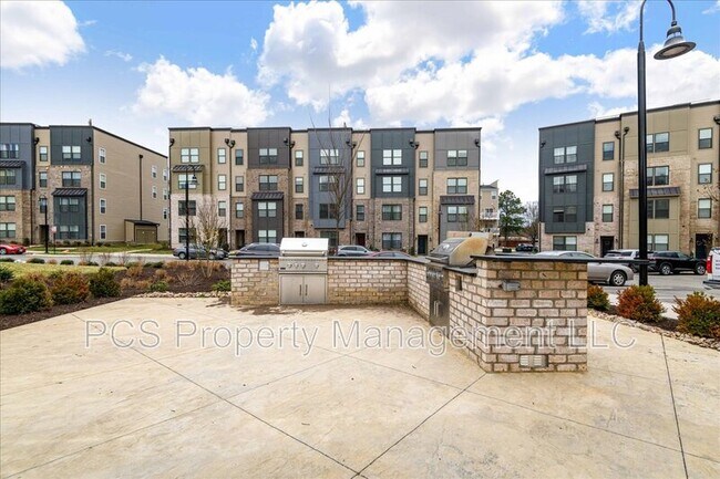 Foto del edificio - 2677 St Elias Dr
