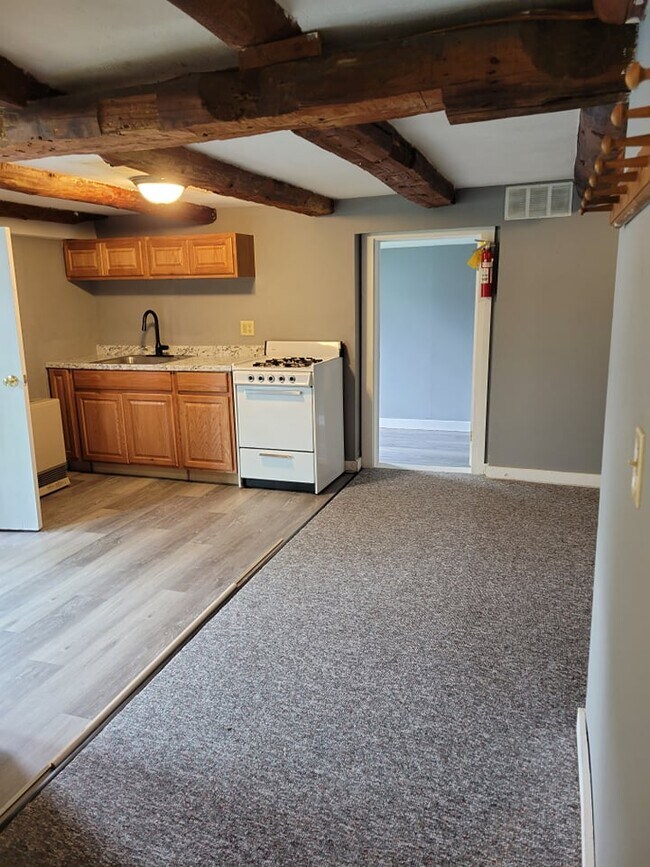 77 N Main St Unit 4, Randolph, VT 05060 Apartments in Randolph, VT