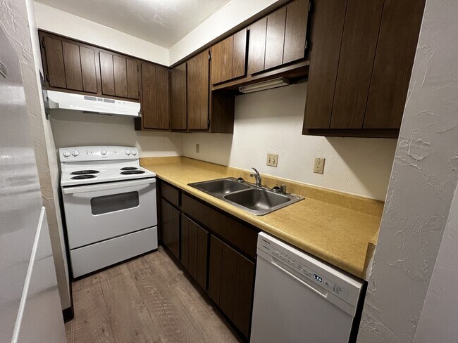 Foto del edificio - 2760 Humboldt Rd