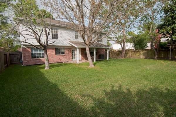 Building Photo - 16011 Sweetwater Creek Dr