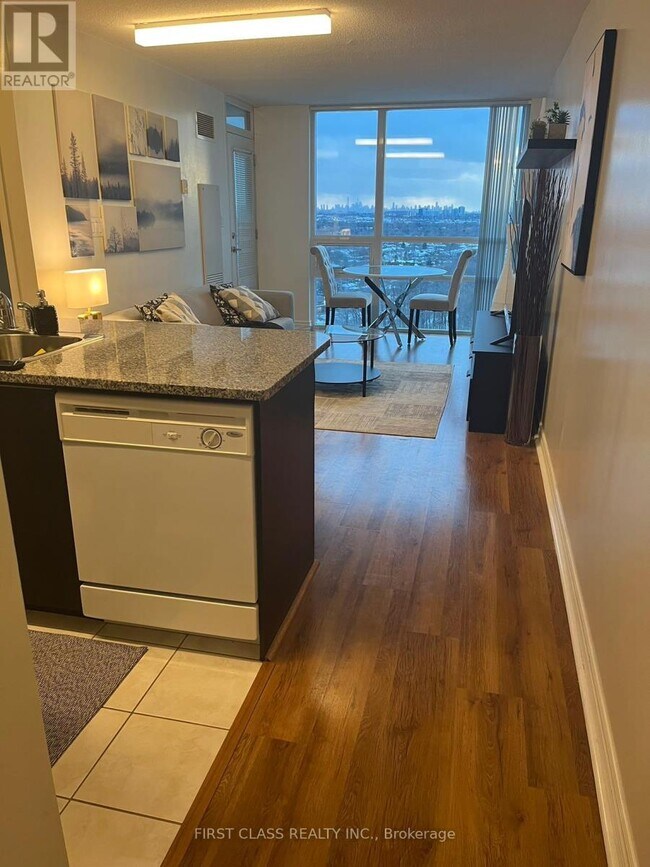 Photo du bâtiment - 88 Grangeway Ave