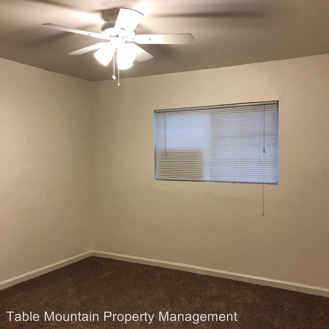 Foto del edificio - 54 Cherry Ln