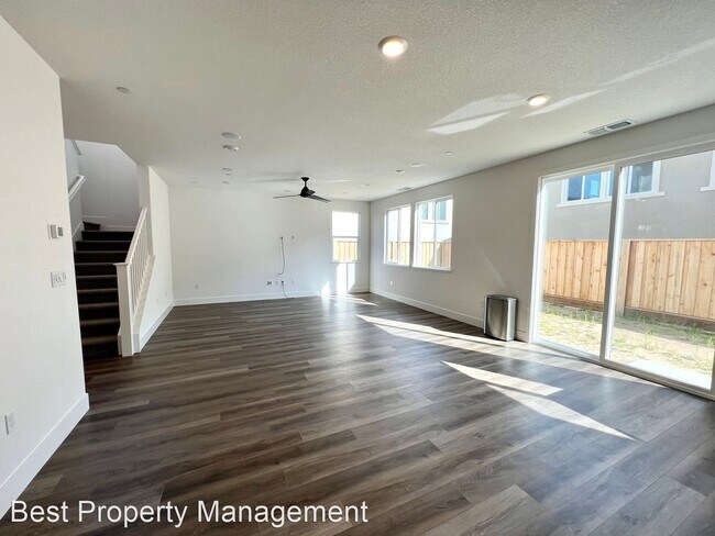 Foto del edificio - 4 br, 2.5 bath House - 465 Ramos Ranch Road