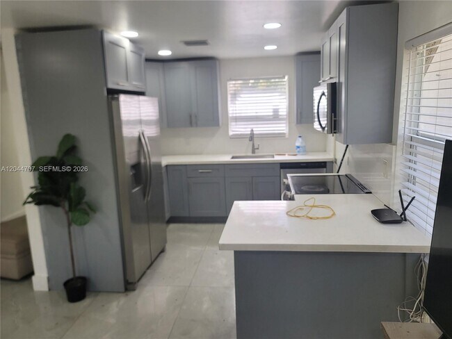 Foto del edificio - 512 NW 96th St