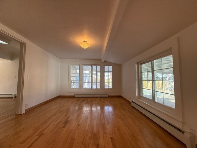 Building Photo - 422 Cheyenne Blvd