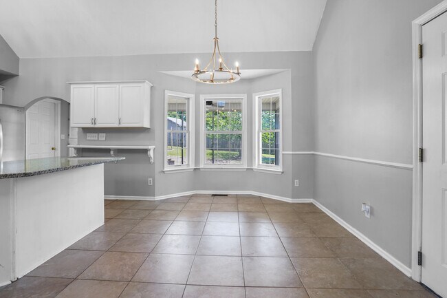 Building Photo - 3600 Artesian Way