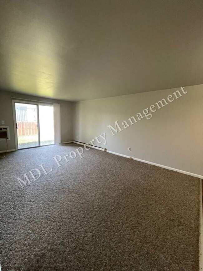 Foto del edificio - 121 N Woodbridge St