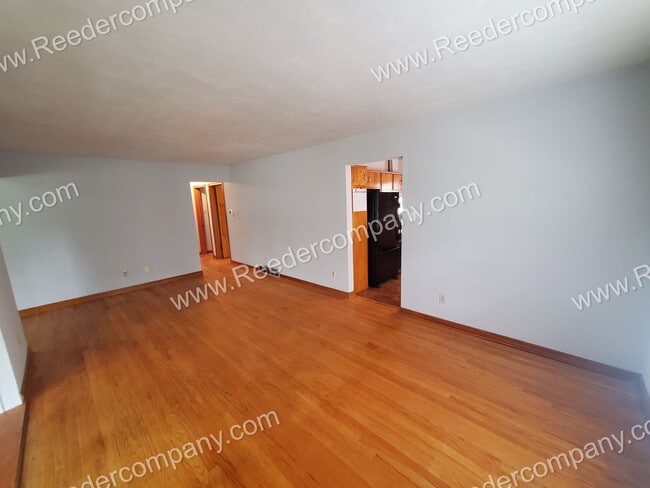 Building Photo - 3 Bedroom Ranch Home