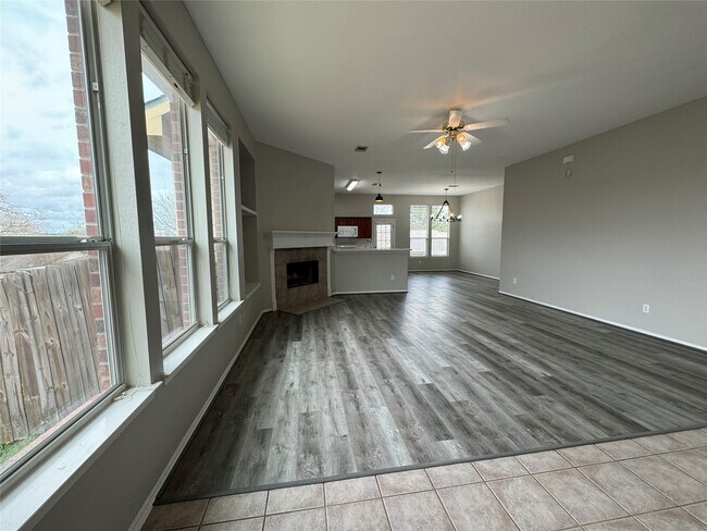 Foto del edificio - 13196 Miller Ln