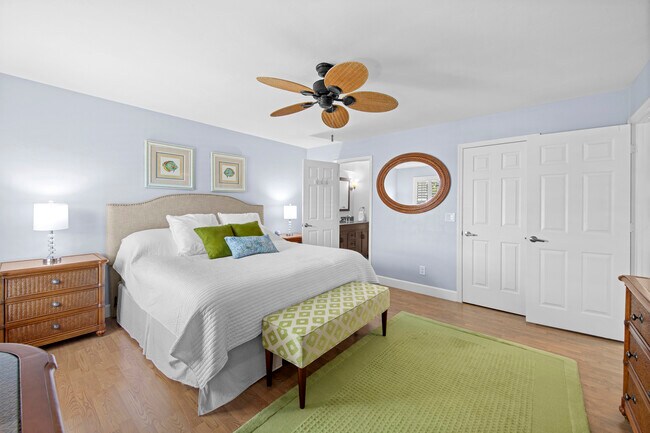 Foto del edificio - 26773 Hickory Blvd