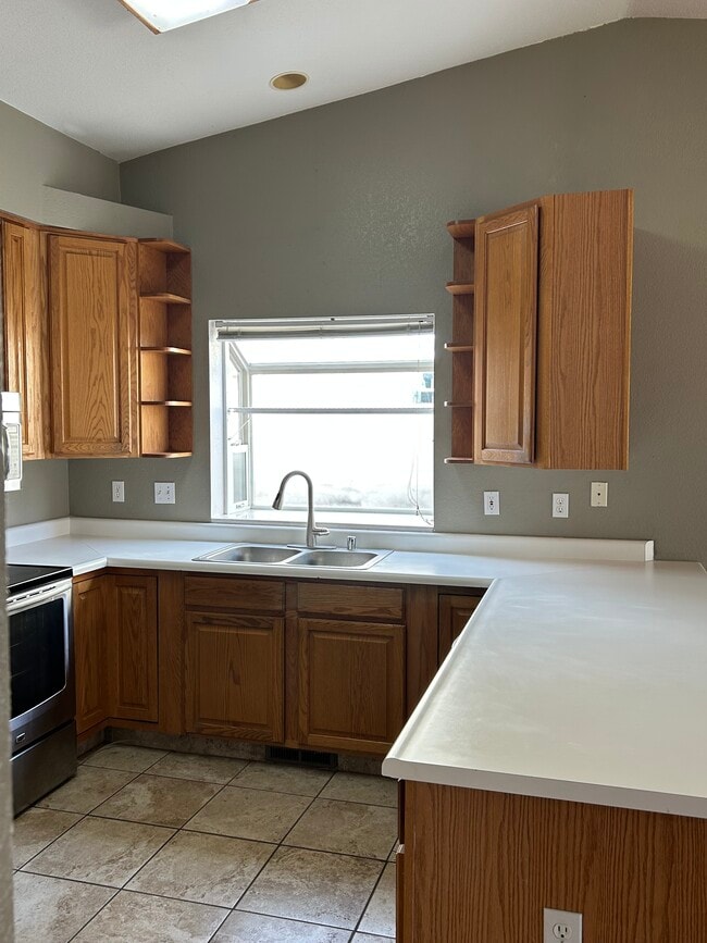 Mostrador de cocina - 2120 Keystone Ave