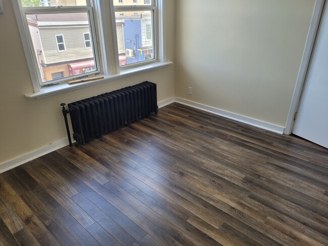 Building Photo - 123 Portland St