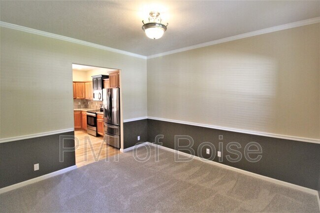Foto del edificio - 1485 E Feather Nest Dr