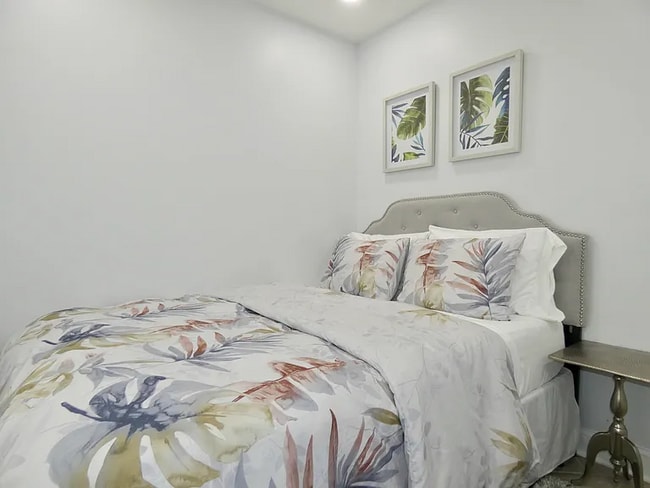 Foto del edificio - 313 Beach 101st St