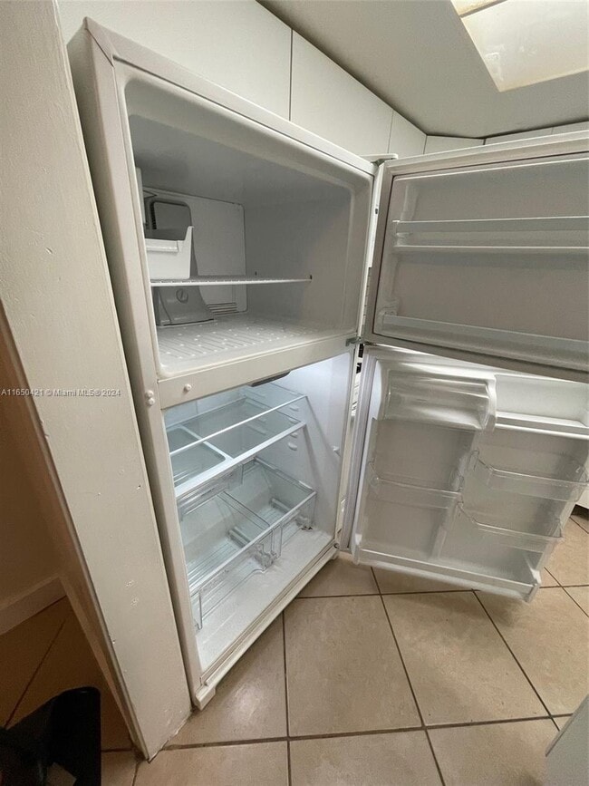 Foto del edificio - 6869 NW 30th St