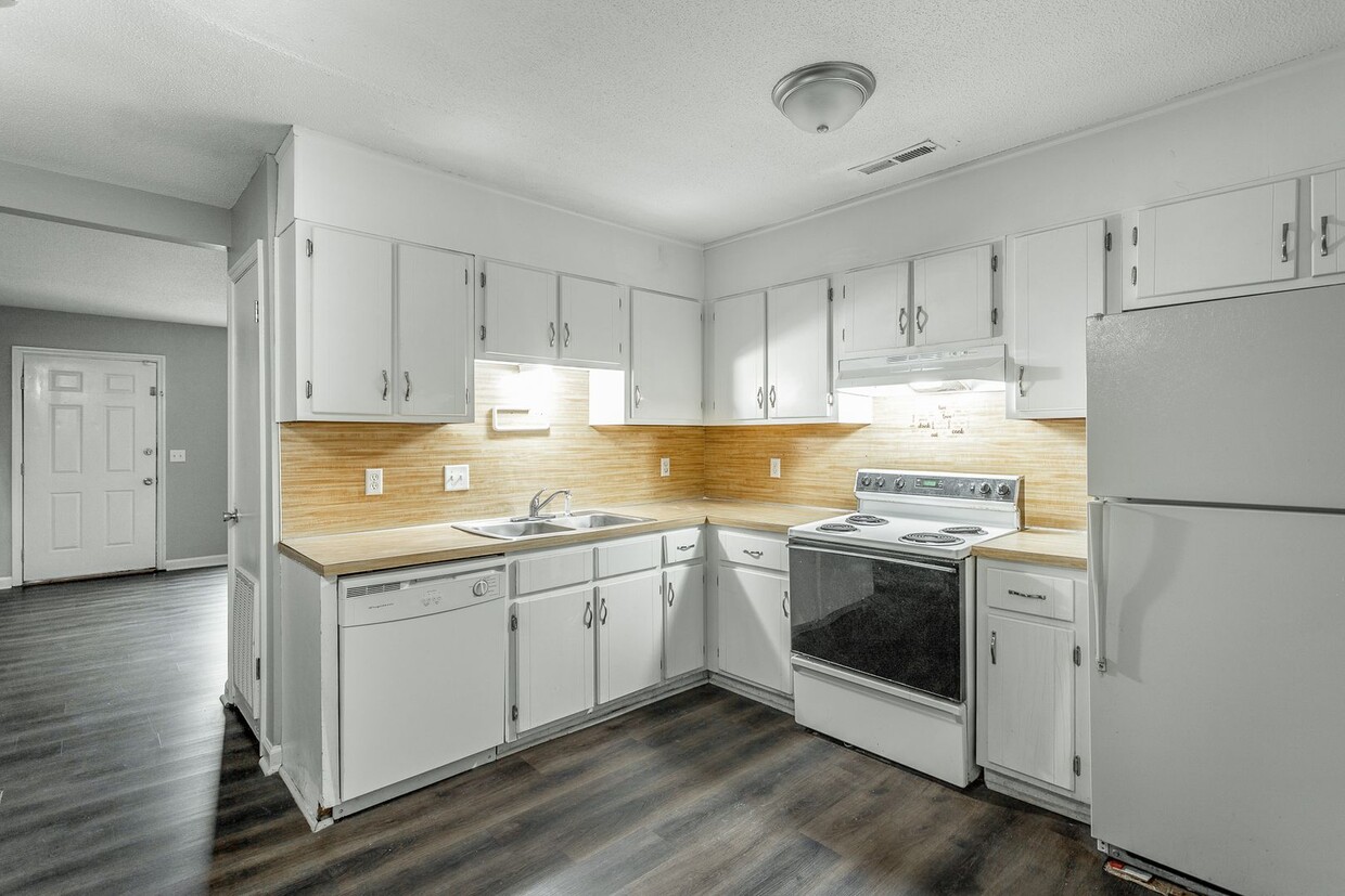 Photo - 1109 Mcbrien Road