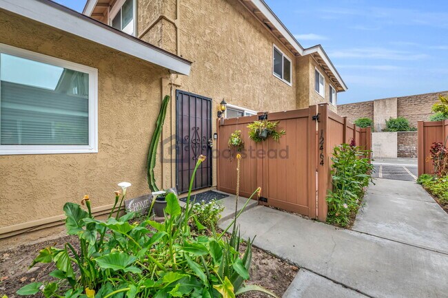 Foto del edificio - 12464 Rancho Vista Dr
