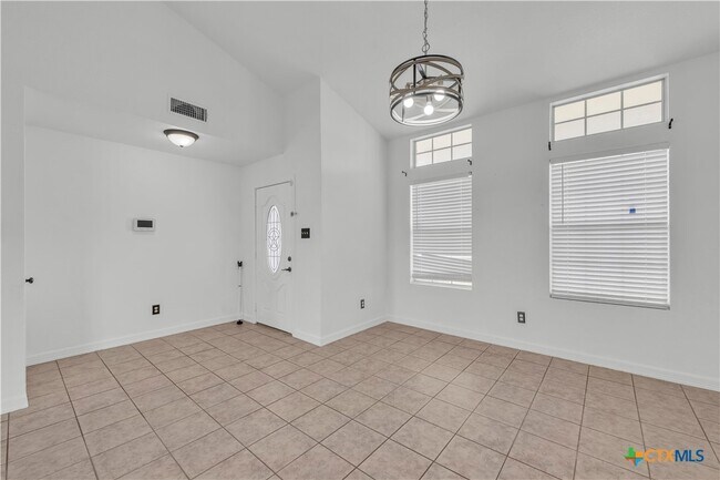 Foto del edificio - 4205 Thunder Creek Dr