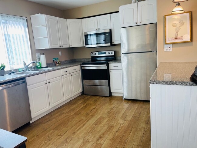 Foto del edificio - August Move in 8/10/25- Pre-lease Today! M...