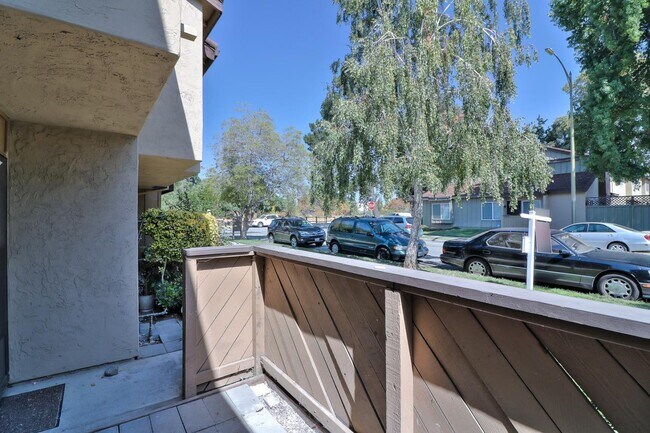 Foto del edificio - 891 Beaver Creek Way