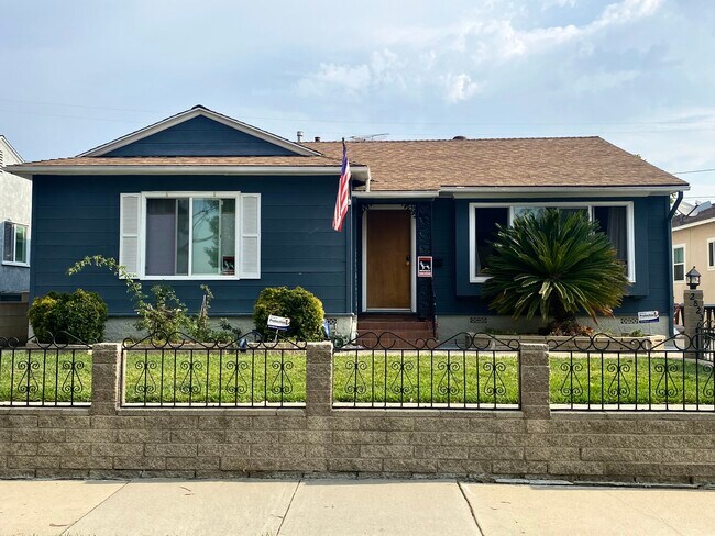 Building Photo - 2823 Del Amo Blvd