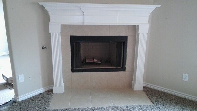 Building Photo - 5686 Mountain Hollow Dr