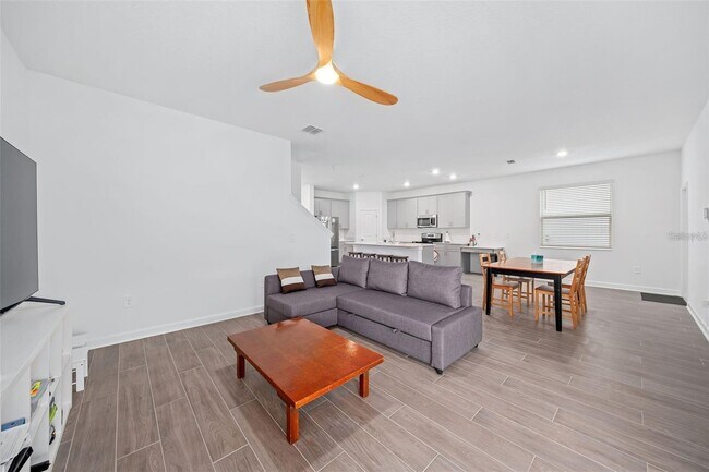 Building Photo - 9715 Introduction Wy