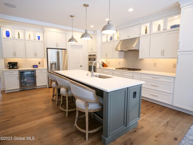 Foto del edificio - 7 Monterey Ct
