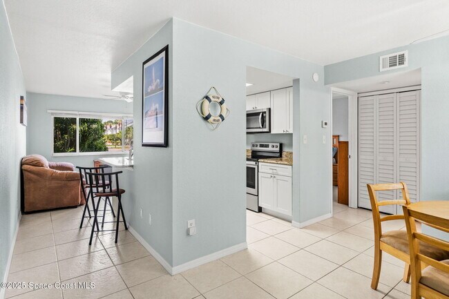 Foto del edificio - 220 Beach Park Ln