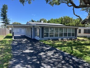 Building Photo - 43 Alamanda Dr