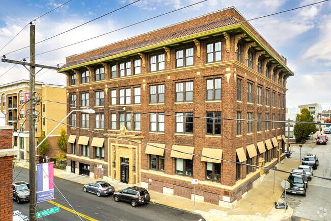 523 Grand Lofts