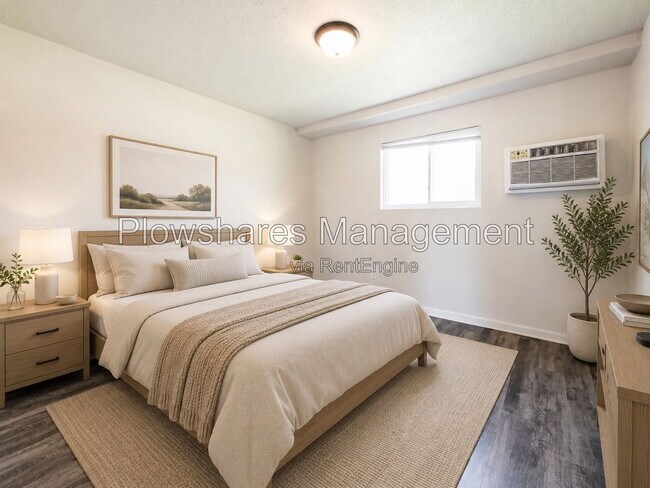 Building Photo - 3100 Chinquapin Ln