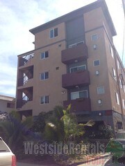 Building Photo - 3821 Mentone Ave