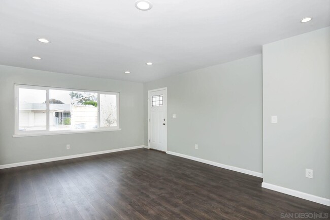 Foto del edificio - 3246 Idlewild Way