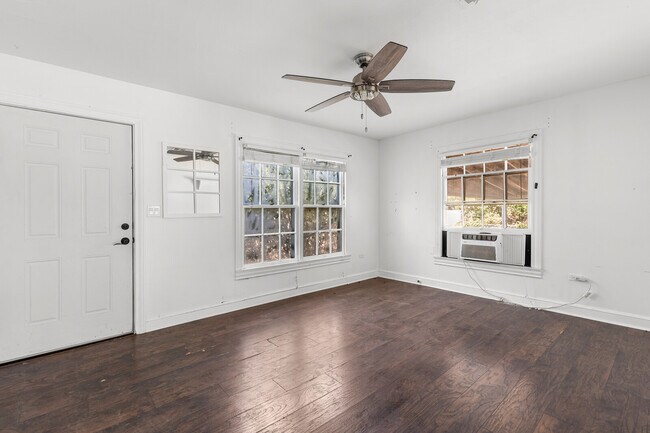 Foto del edificio - 618 Adams Ave