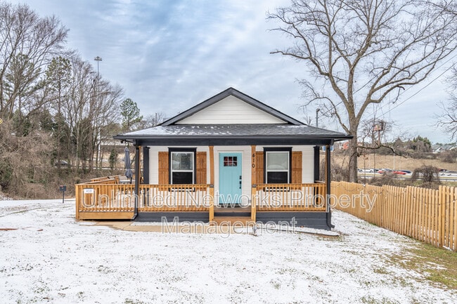 Photo - 410 St Johns Ave SW House