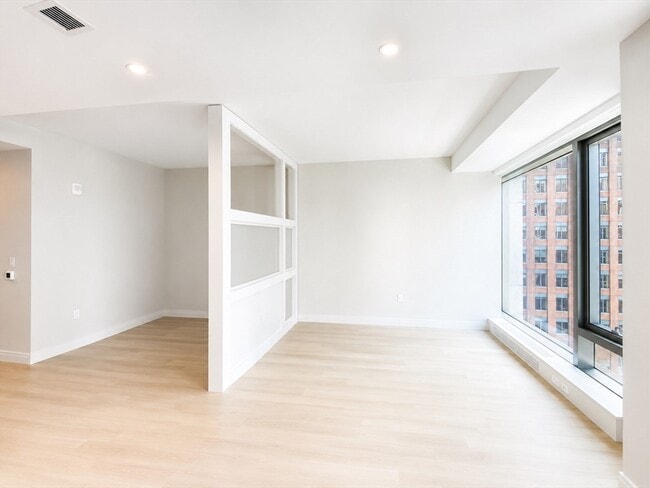 Building Photo - 133 Seaport Blvd