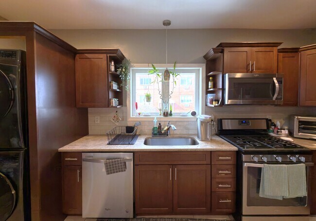 Foto del edificio - 9 Amaranth Ave