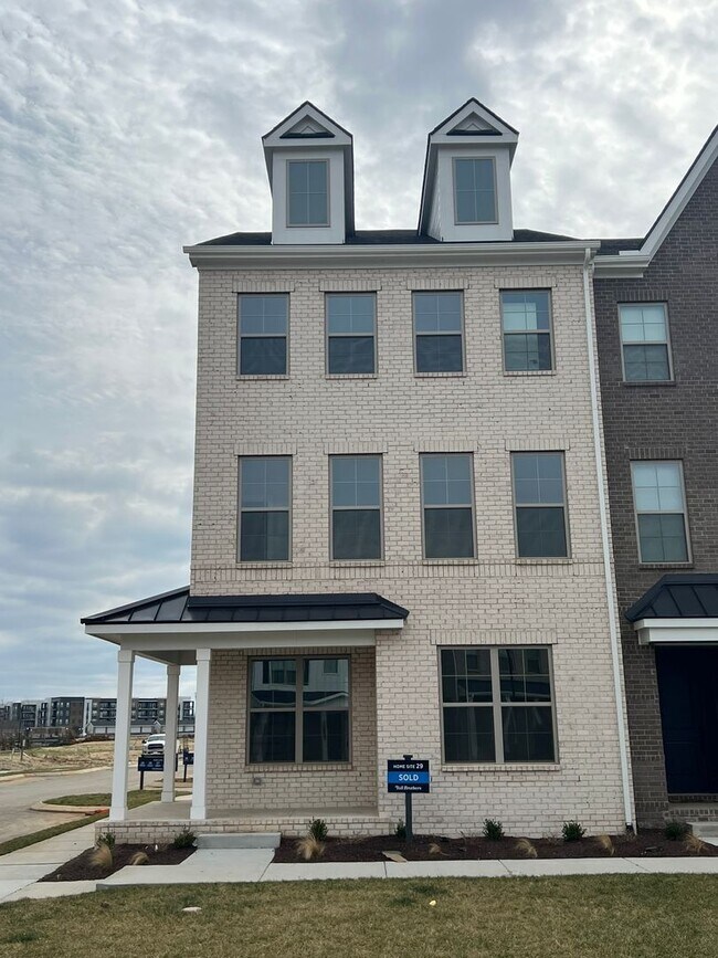 Foto del edificio - Clari Park Townhome