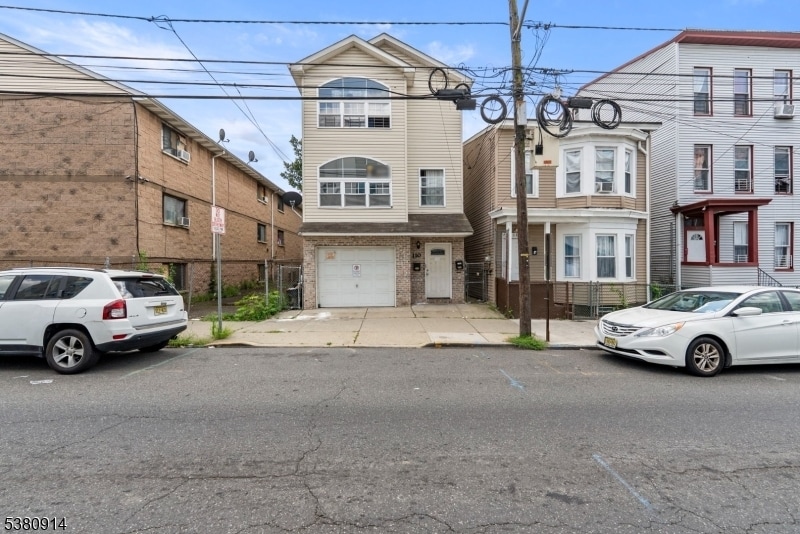 Foto principal - 110 16th Ave
