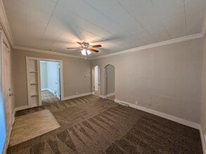 Building Photo - 922 Walker St