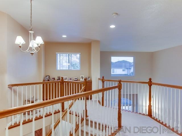 Foto del edificio - 657 Oakwood Creek Pl