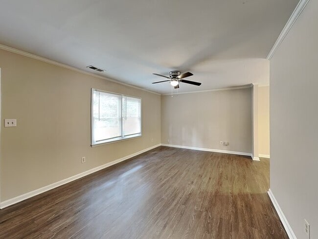 Building Photo - 2818 Dellinger Dr