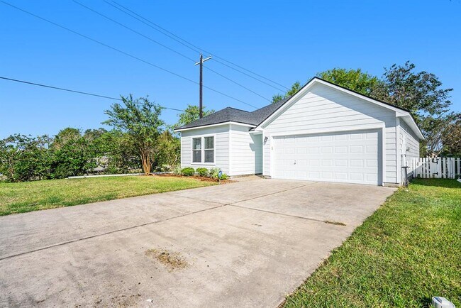 Building Photo - 5001 Asia Ln