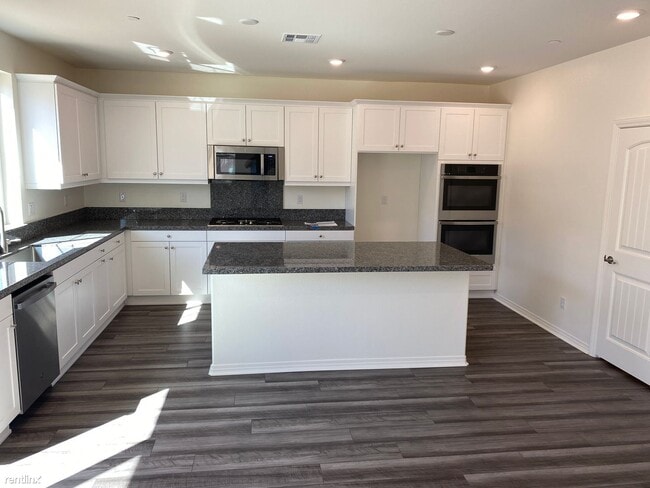 Building Photo - 4 br, 3 bath House - 27217 Old Miner Circle