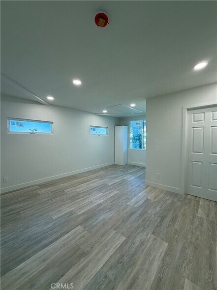 Foto del edificio - 27533 Pasatiempo