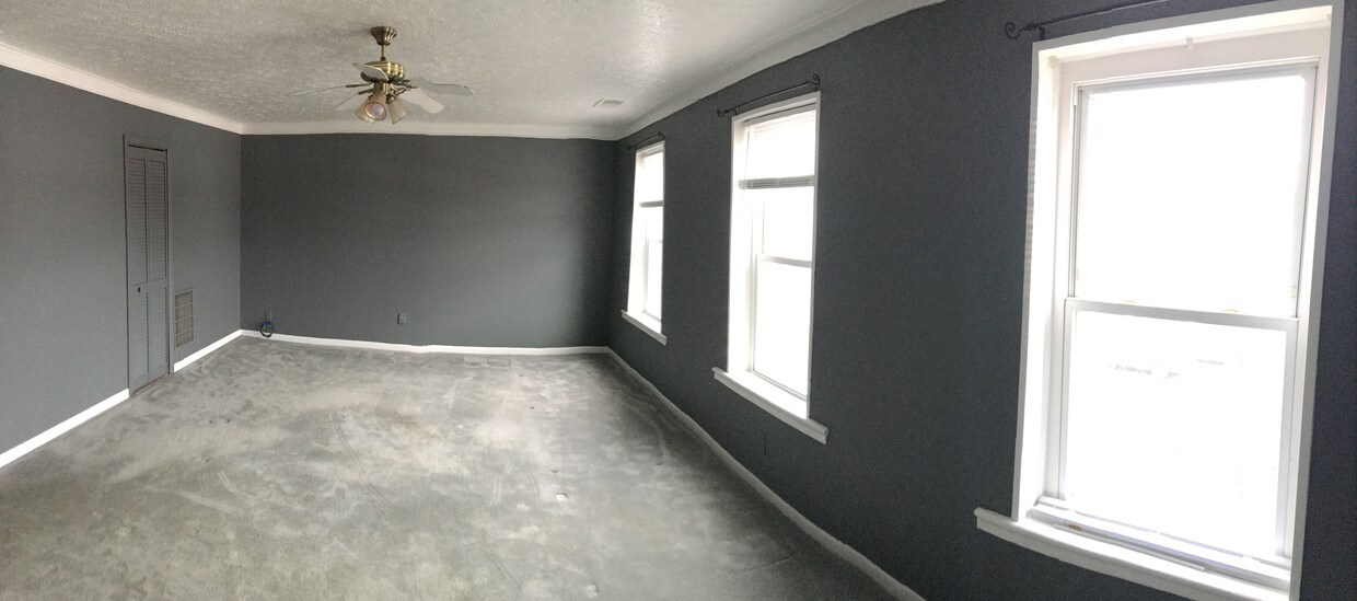 Sala de estar - 126 E Grand River Ave