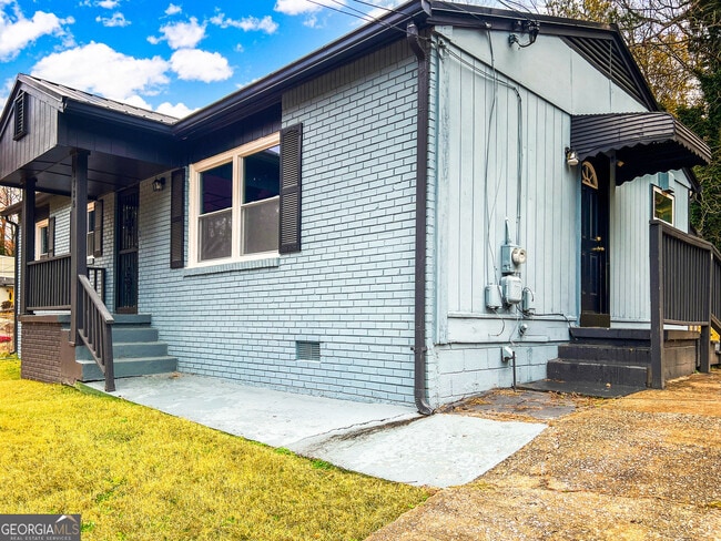 Foto del edificio - 3730 Clovis Ct NW