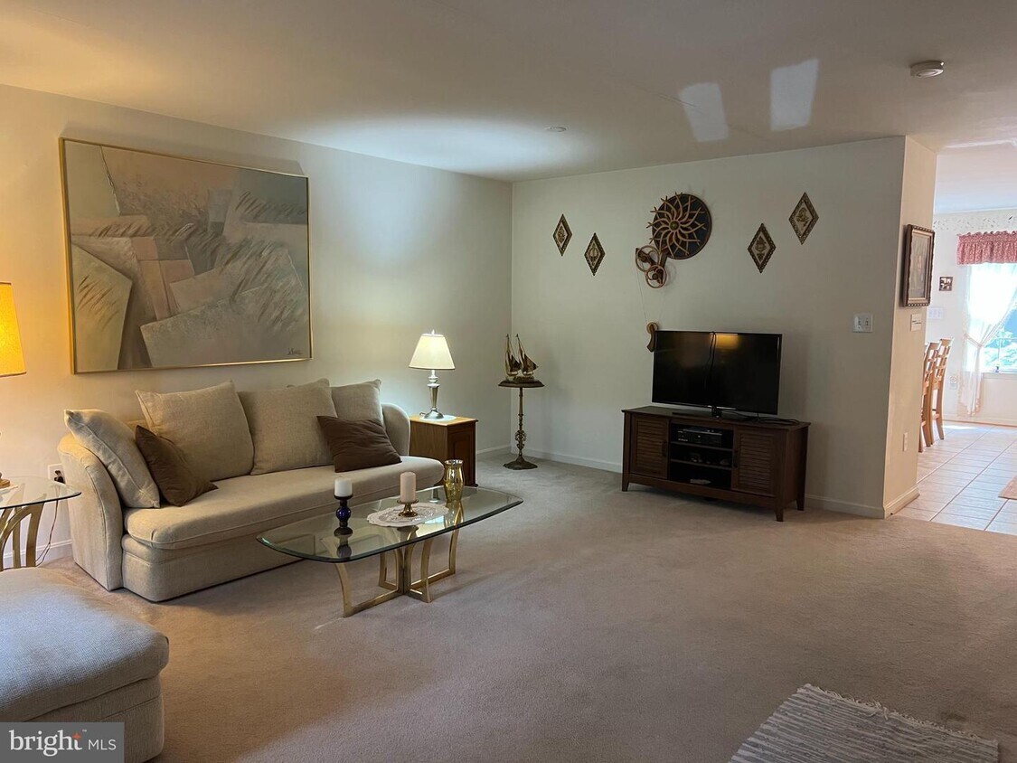 264 Morningside Dr, Falling Waters, WV 25419 Townhome Rentals in